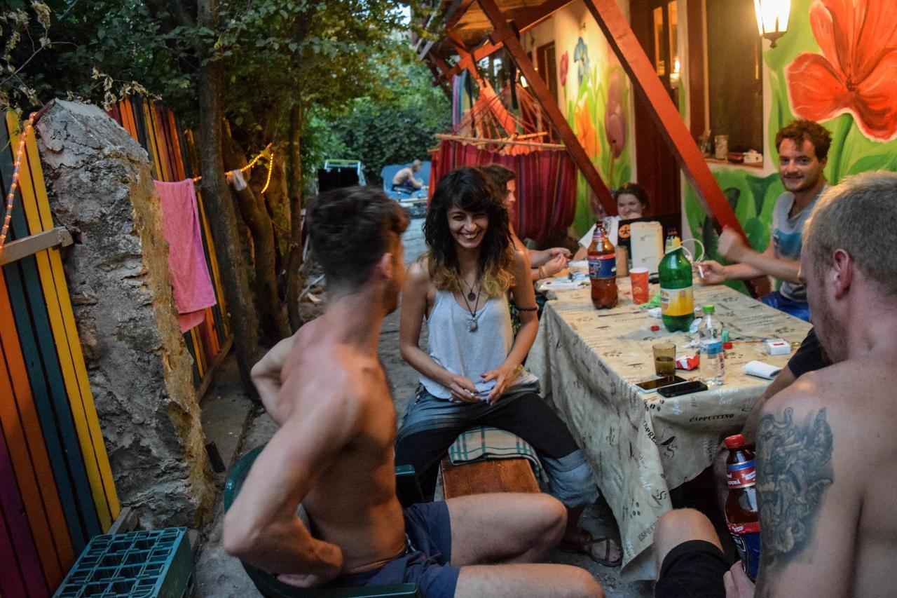 Vampire Beach Hostel Vama Veche Exterior photo