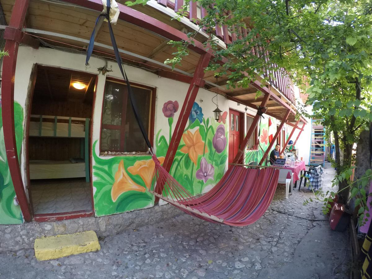 Vampire Beach Hostel Vama Veche Exterior photo