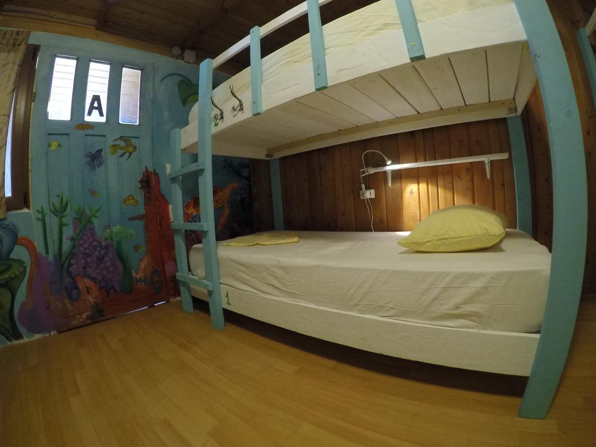 Vampire Beach Hostel Vama Veche Exterior photo